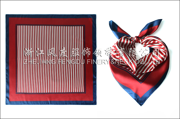 海口美蘭機場免稅店 仿絲小方巾 規格：53x53cm